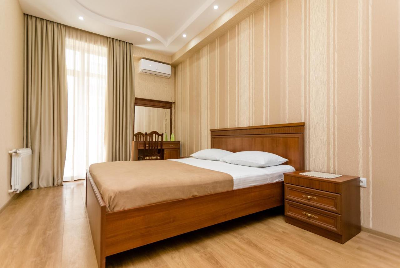 Central Cosy 5Bd-5Bath Apartment Tbilissi Extérieur photo